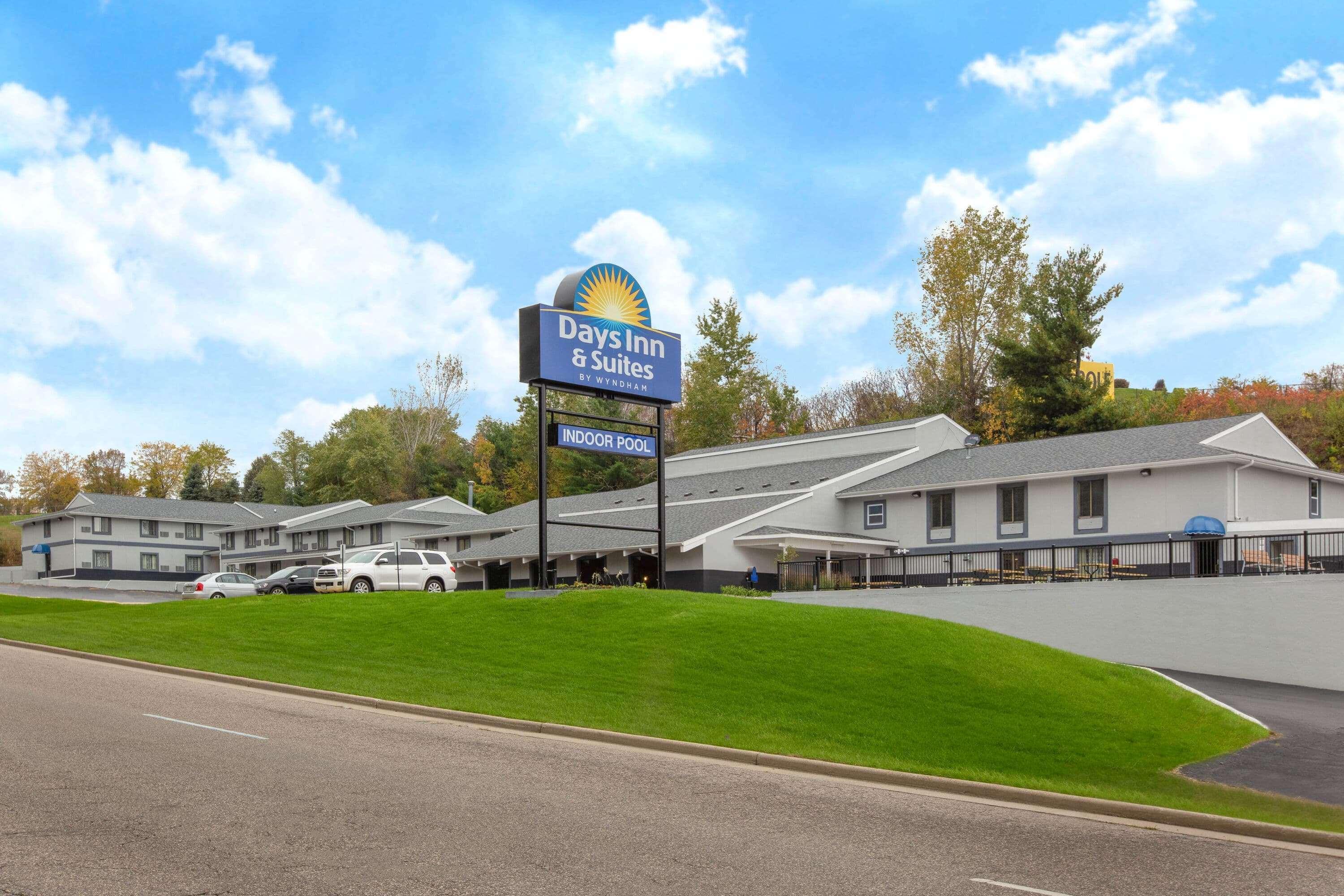 Days Inn & Suites By Wyndham Wisconsin Dells Zewnętrze zdjęcie