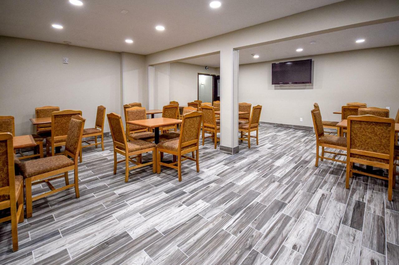 Days Inn & Suites By Wyndham Wisconsin Dells Zewnętrze zdjęcie