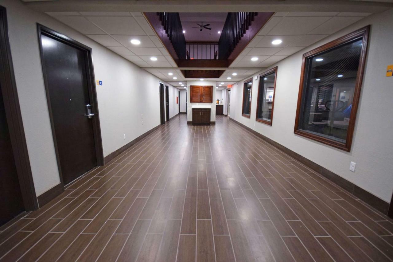 Days Inn & Suites By Wyndham Wisconsin Dells Zewnętrze zdjęcie