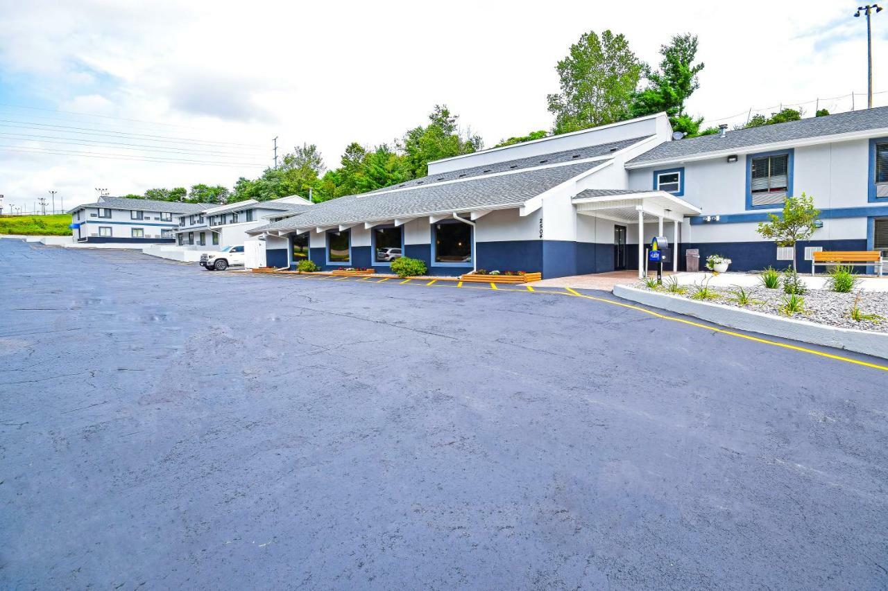 Days Inn & Suites By Wyndham Wisconsin Dells Zewnętrze zdjęcie