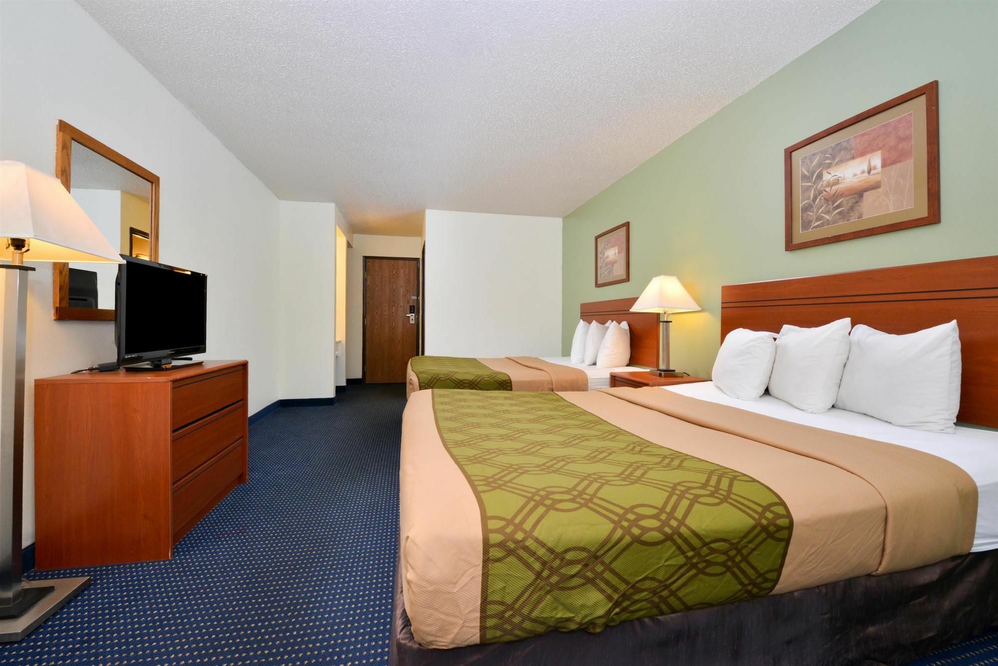 Days Inn & Suites By Wyndham Wisconsin Dells Zewnętrze zdjęcie
